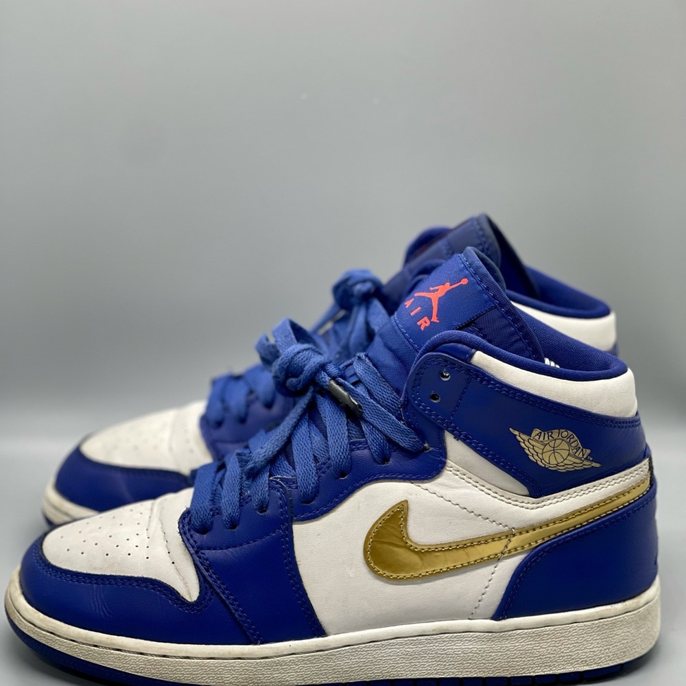 Jordan 1 Retro High ‘Deep Royal Blue’ (Size 6Y) - Picture 5 of 8